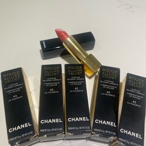 Chanel new lipsticks color 43